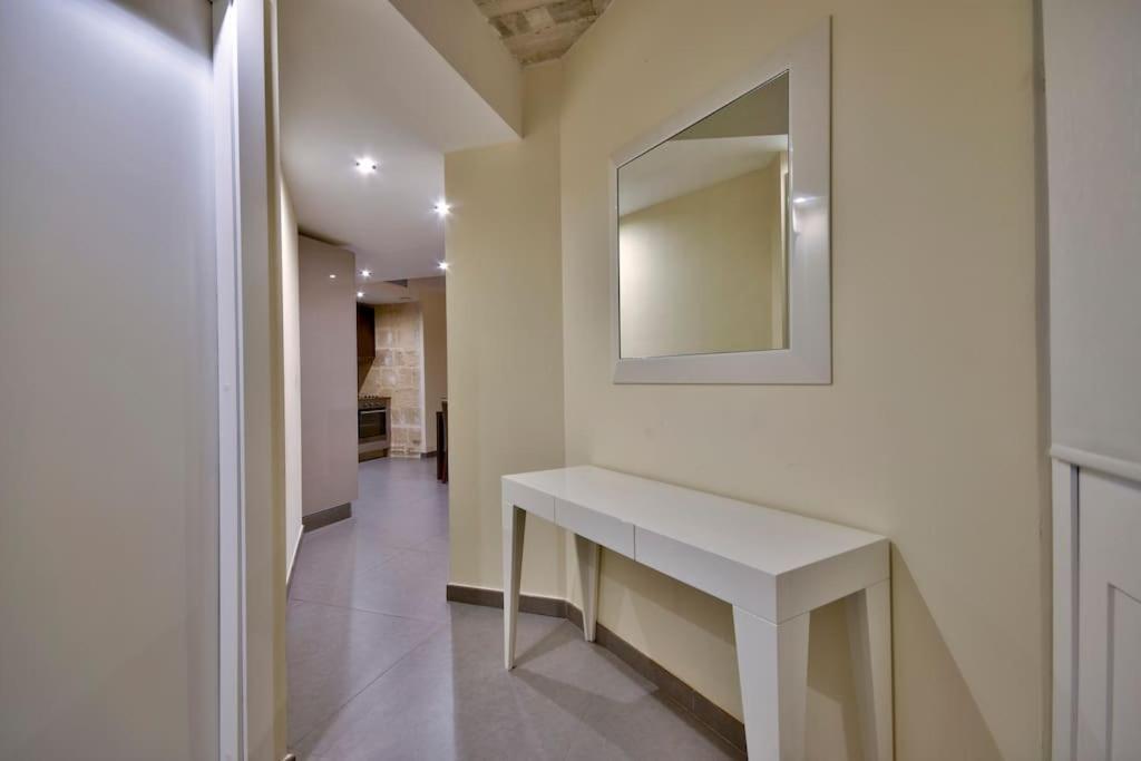 Vallettastay - Orangerie Two Bedroom Apartment 201 ภายนอก รูปภาพ